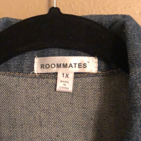 ROOMMATES short jean vest! - Picture 2 of 3